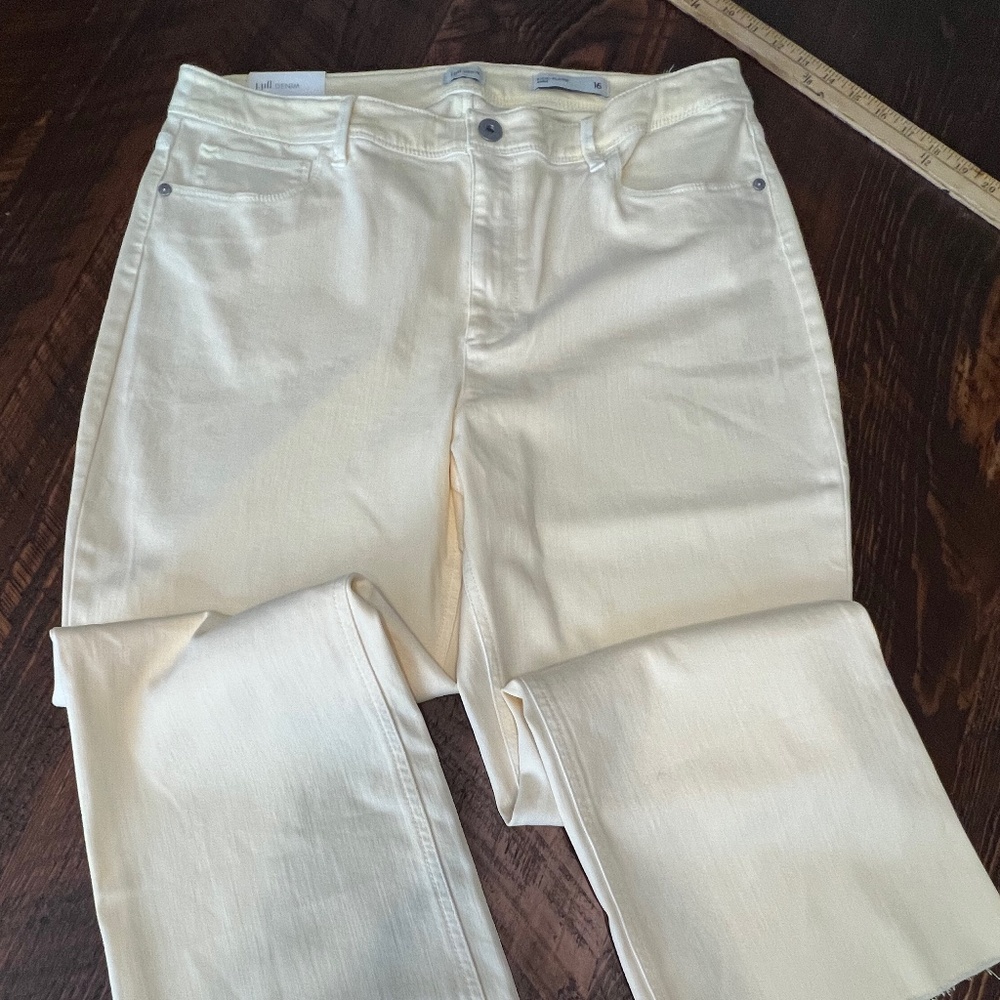 NWT J.Jill Denim Kick Flare Ankle Size 16